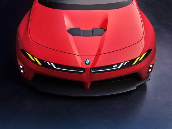 Электрический и бензиновый BMW M3: почему BMW не выбирает один двигатель