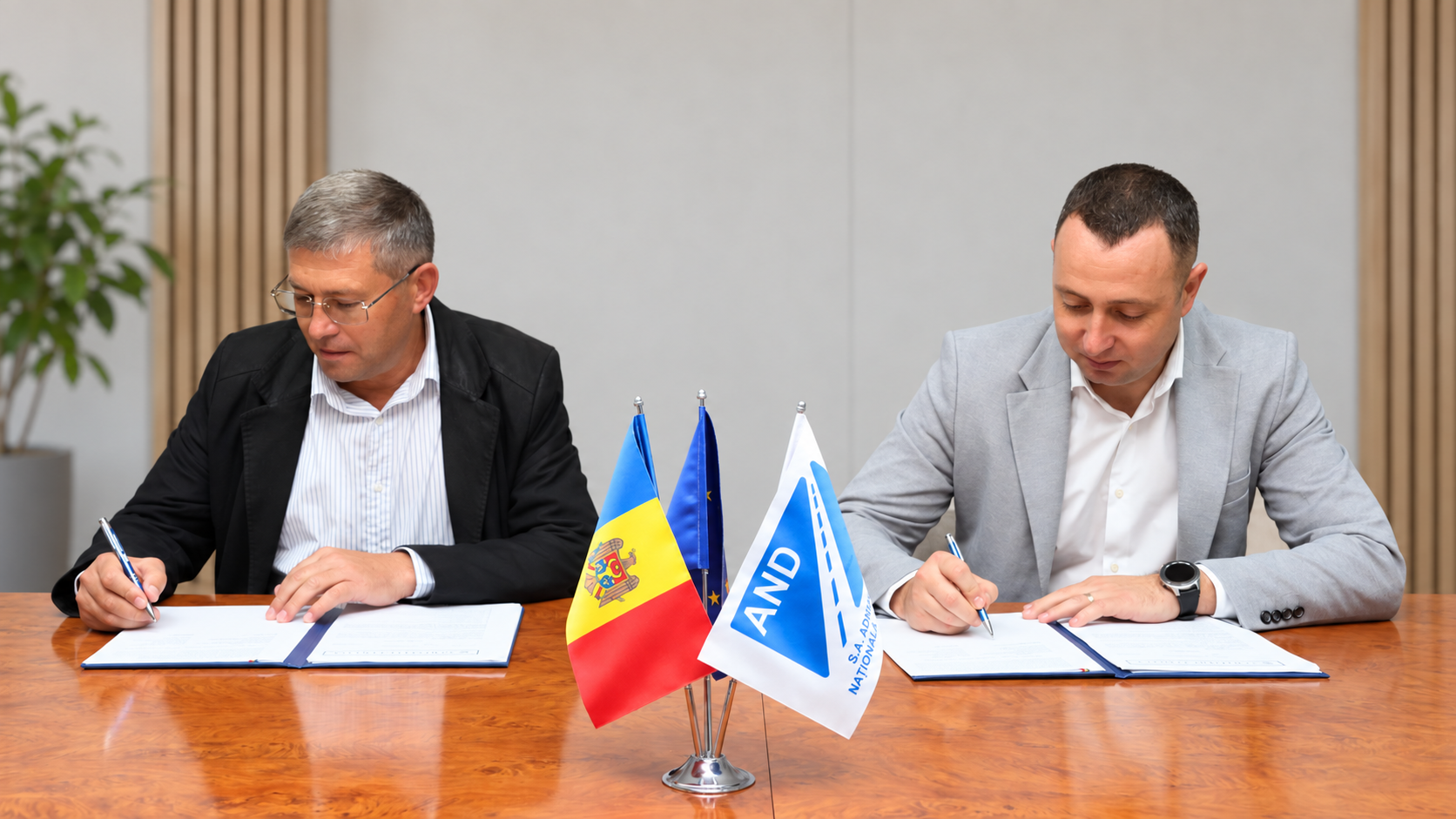 Pod nou și drum provizoriu de ocolire pe R35, la Vișniovca Pod nou și drum provizoriu de ocolire pe R35, la Vișniovca