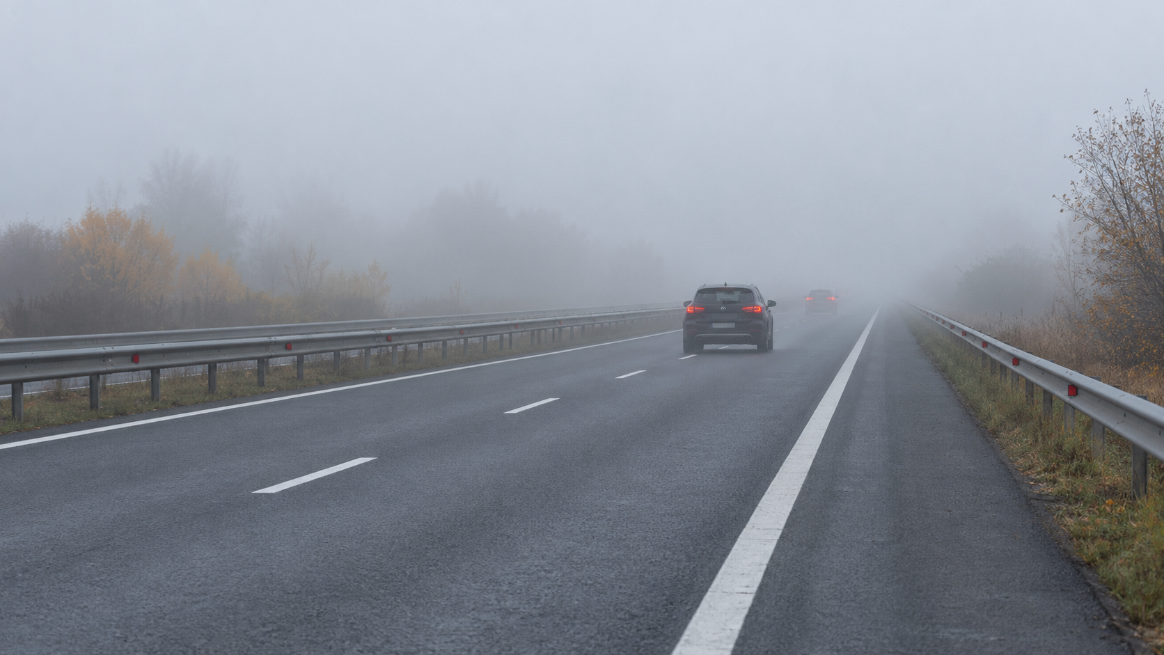 Ceața a redus vizibilitatea pe A0, A2, A3 și pe drumuri din 29 de județe în dimineața de 25 octombrie Ceața a redus vizibilitatea pe A0, A2, A3 și pe drumuri din 29 de județe în dimineața de 25 octombrie