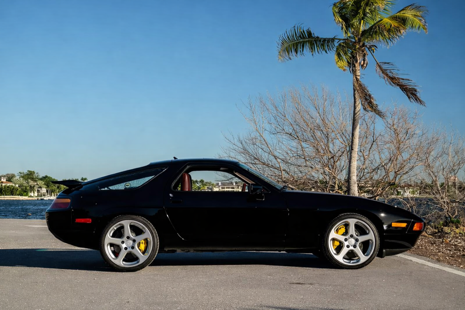 Единственный в мире RUF Porsche 928R на аукционе — легенда 1989 года снова на виду