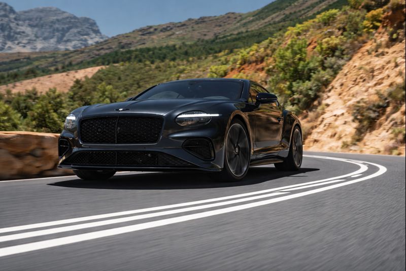 Новый Bentley Continental GT (2026): гибридный V8, роскошь и характер гран-турера